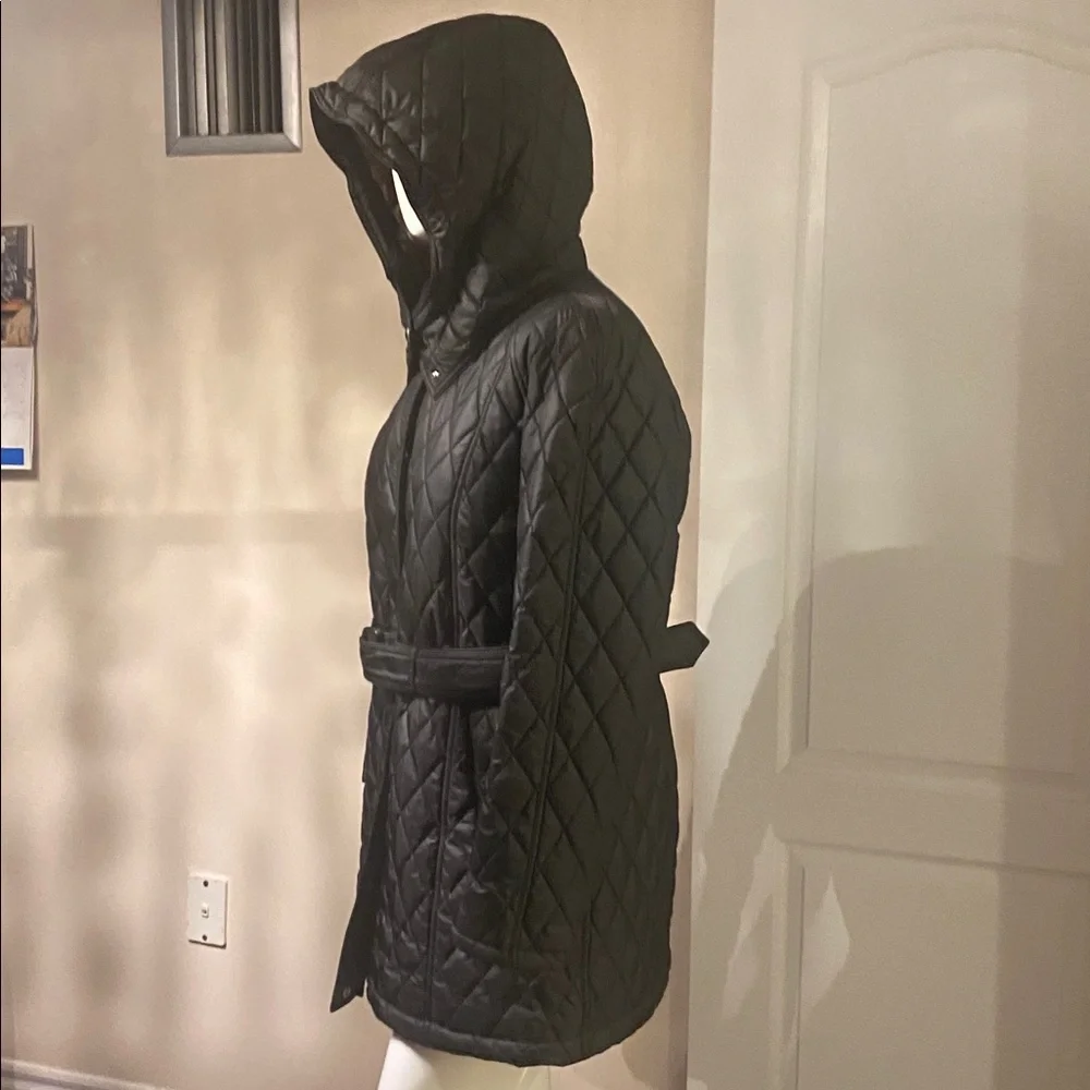 Burberry Black Quilted Hooded Puffer Jacket - Picture 5 of 13